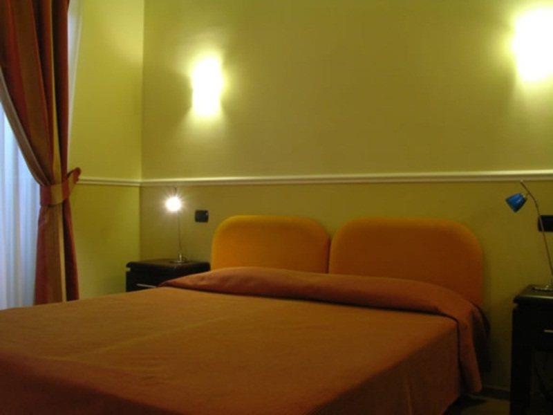 Everest Hotel Rom
